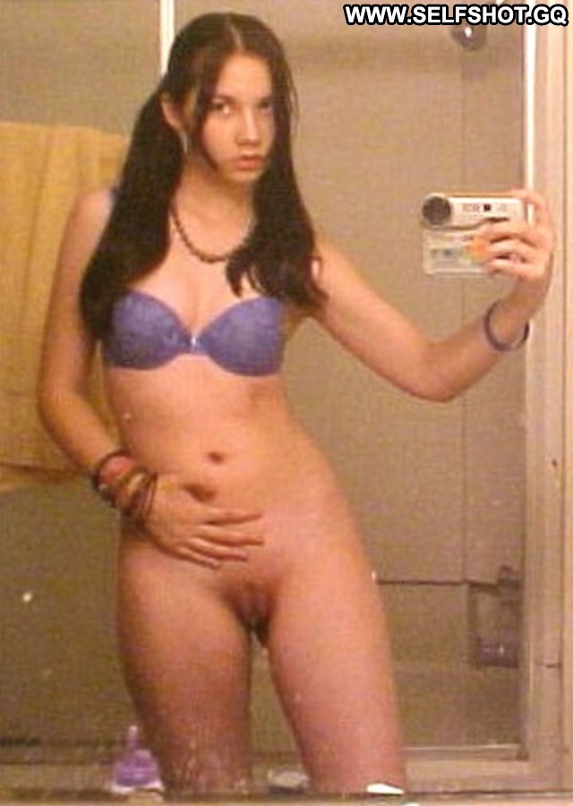 Mignon Stolen Pictures Self Shot Cute Shaved Beautiful Amateur